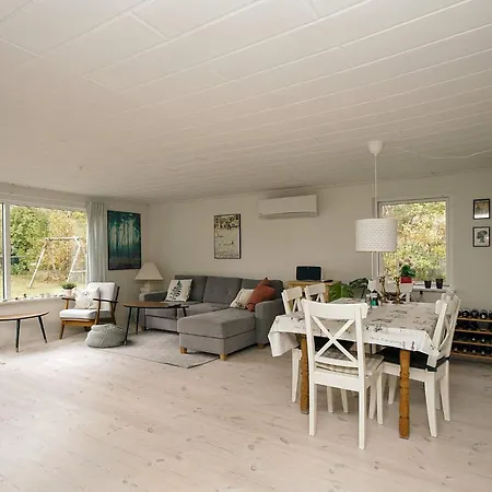 6 Person In Casa de Férias Højby